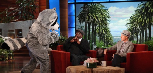 Funny: Cedric The Entertainer Gets Scared Silly By Giant Raccoon On The Ellen DeGeneres Show [Video]